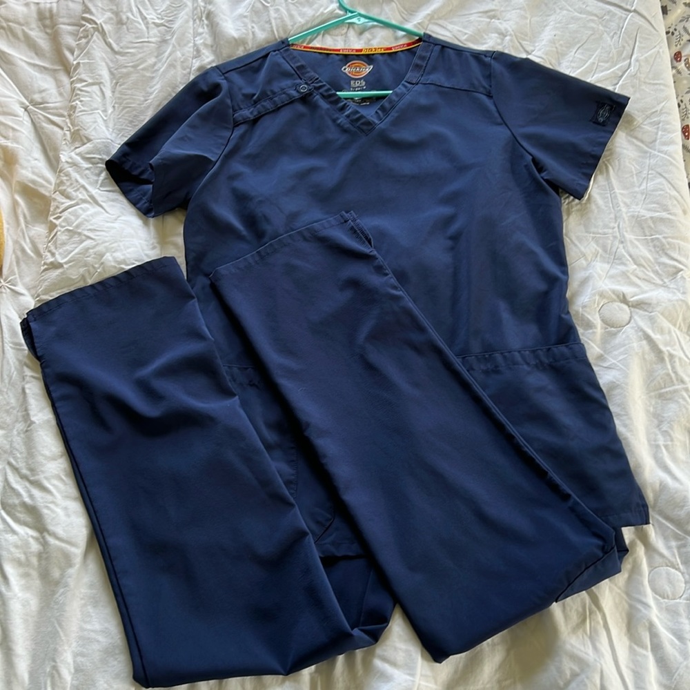 Dickies Women’s scrubs